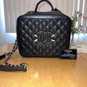 Chanel Filigree Vanity Case Quilted Caviar